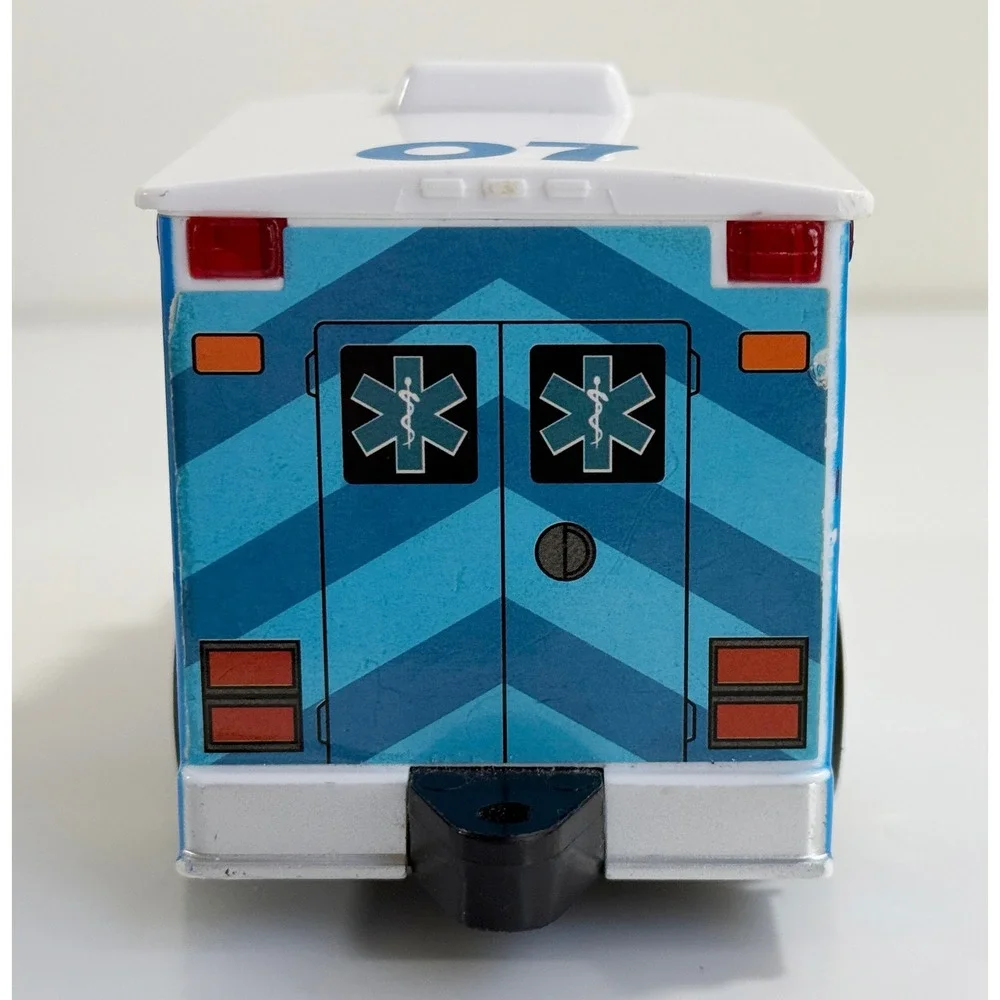 Unbranded Ambulance Toy Kids Small White Blue‎ EMS 911 Emergency Vehicle